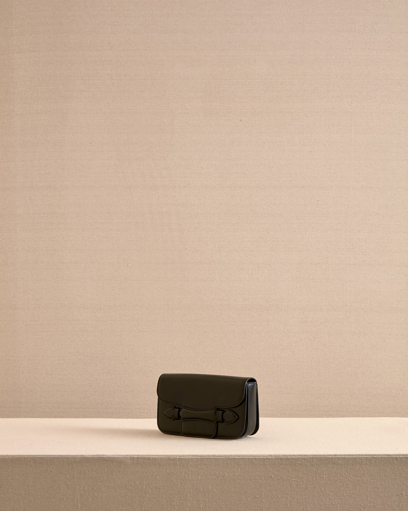 Romy Clutch in Black