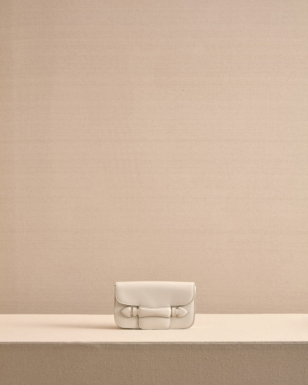 Romy Clutch in Ivory