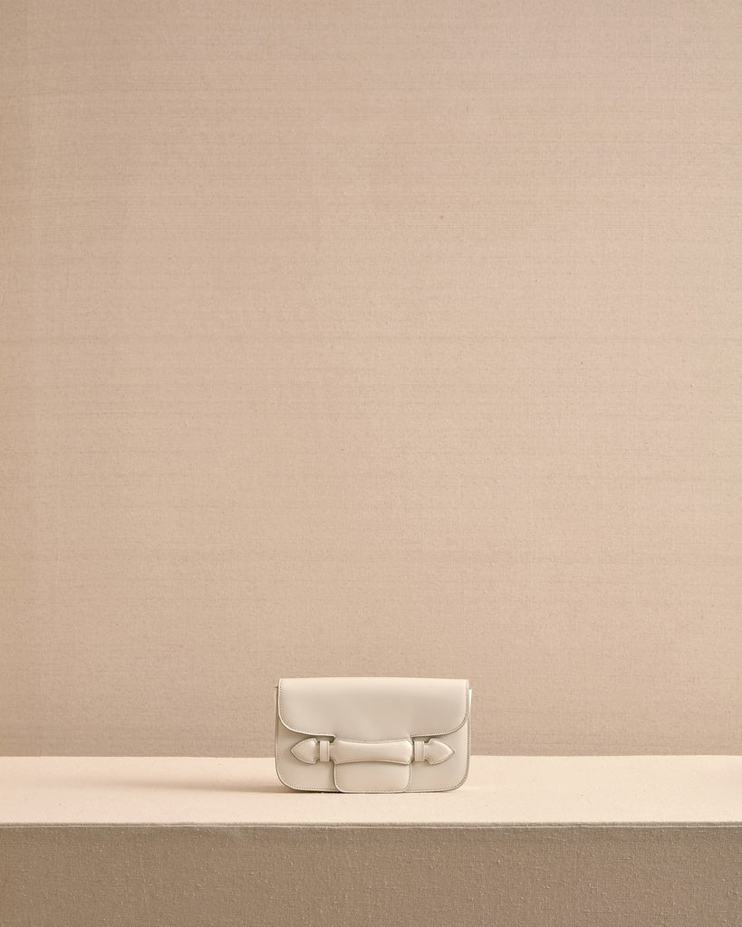 Romy Clutch in Ivory