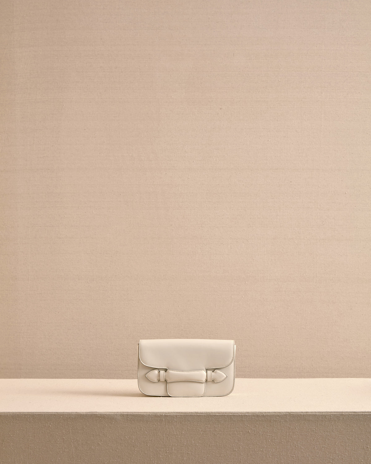 Romy Clutch in Ivory