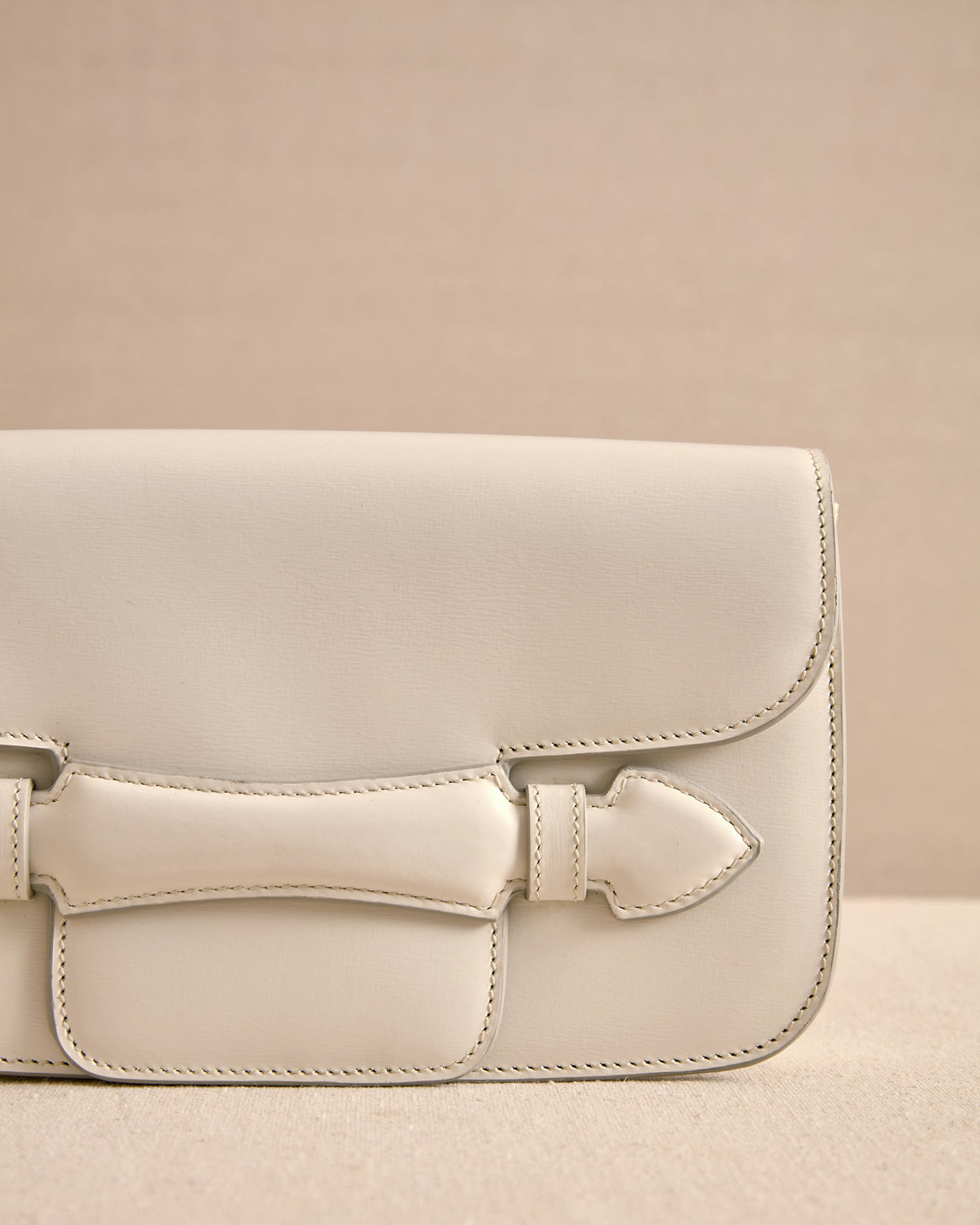 Romy Clutch in Ivory