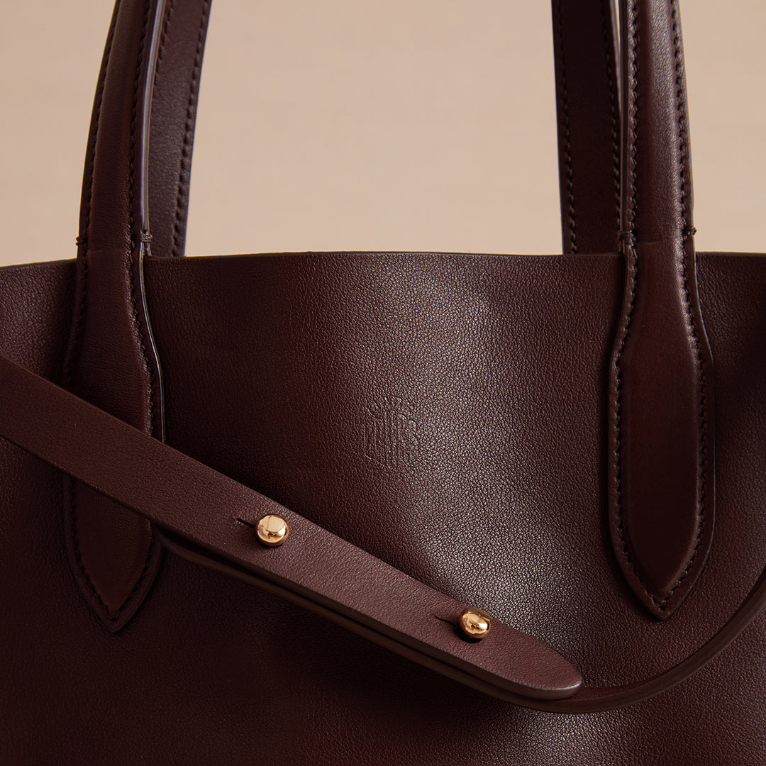 Eleanor 30 in Supple Soft Chocolate