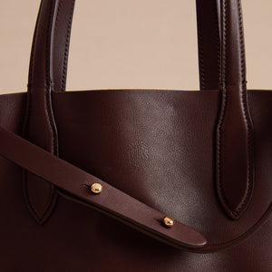Eleanor 30 in Supple Soft Chocolate