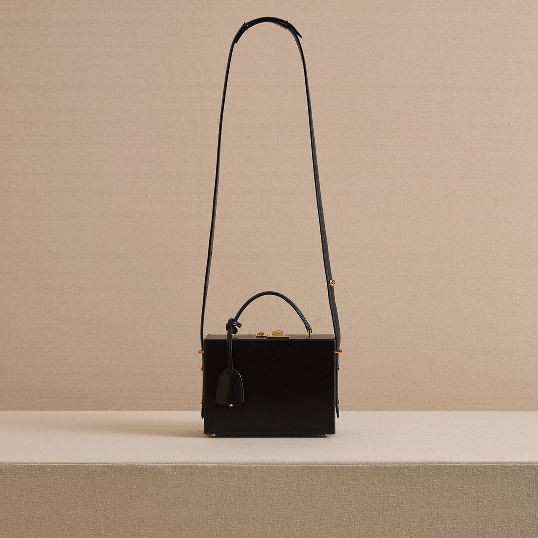 Grace 18 in Smooth Calf Black