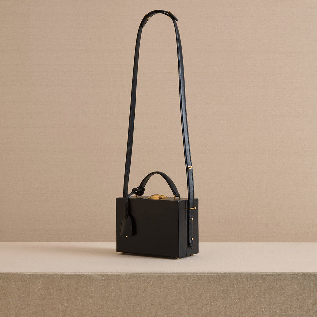 Grace 18 in Smooth Calf Black