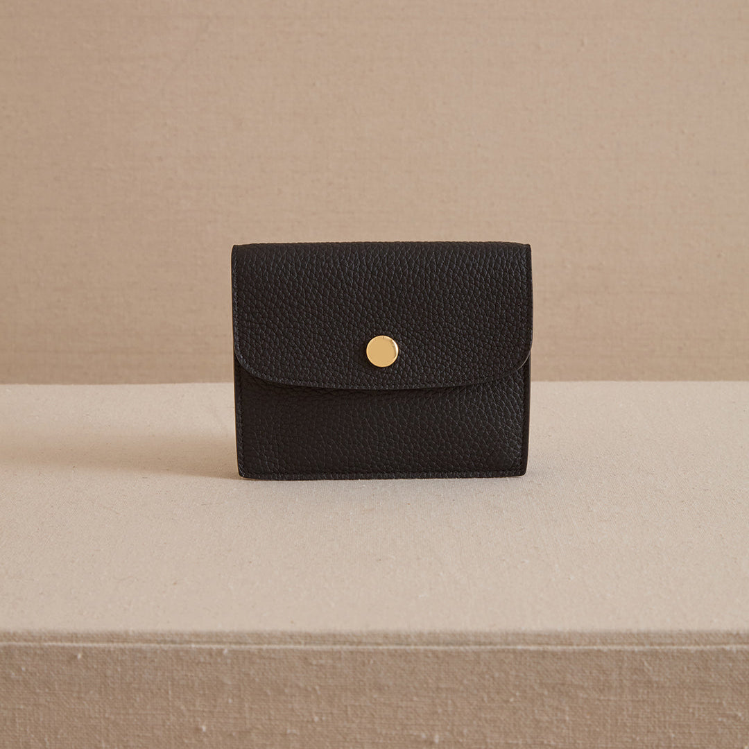 Skip 13 in Tumbled Grain Black