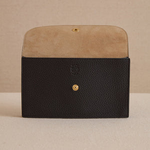 Skip 18 in Tumbled Grain Black