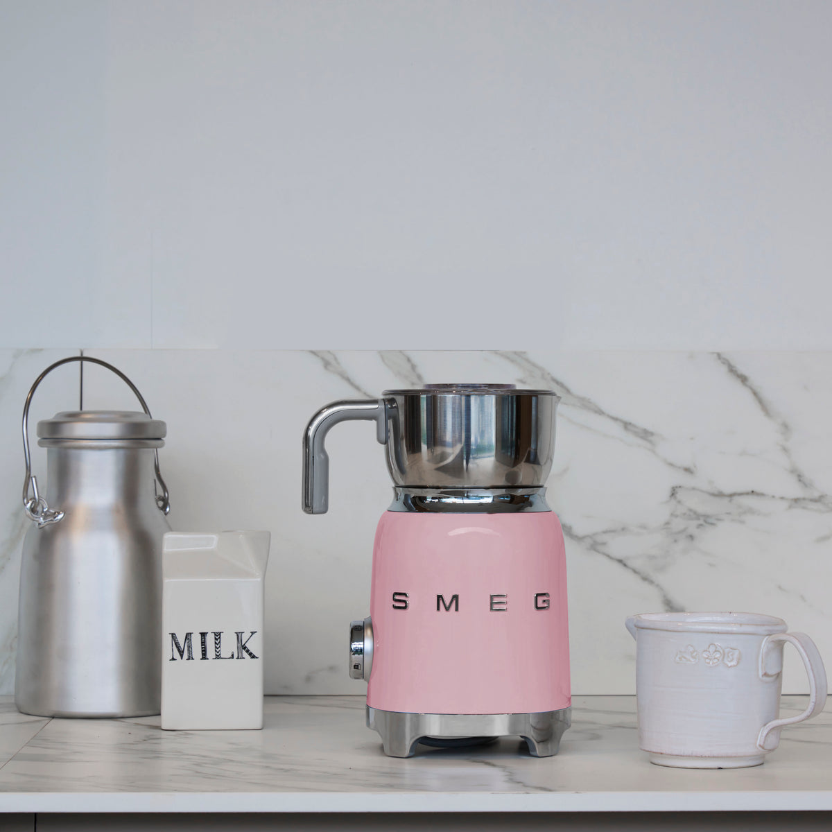 Milk Frother MFF11 in Pink