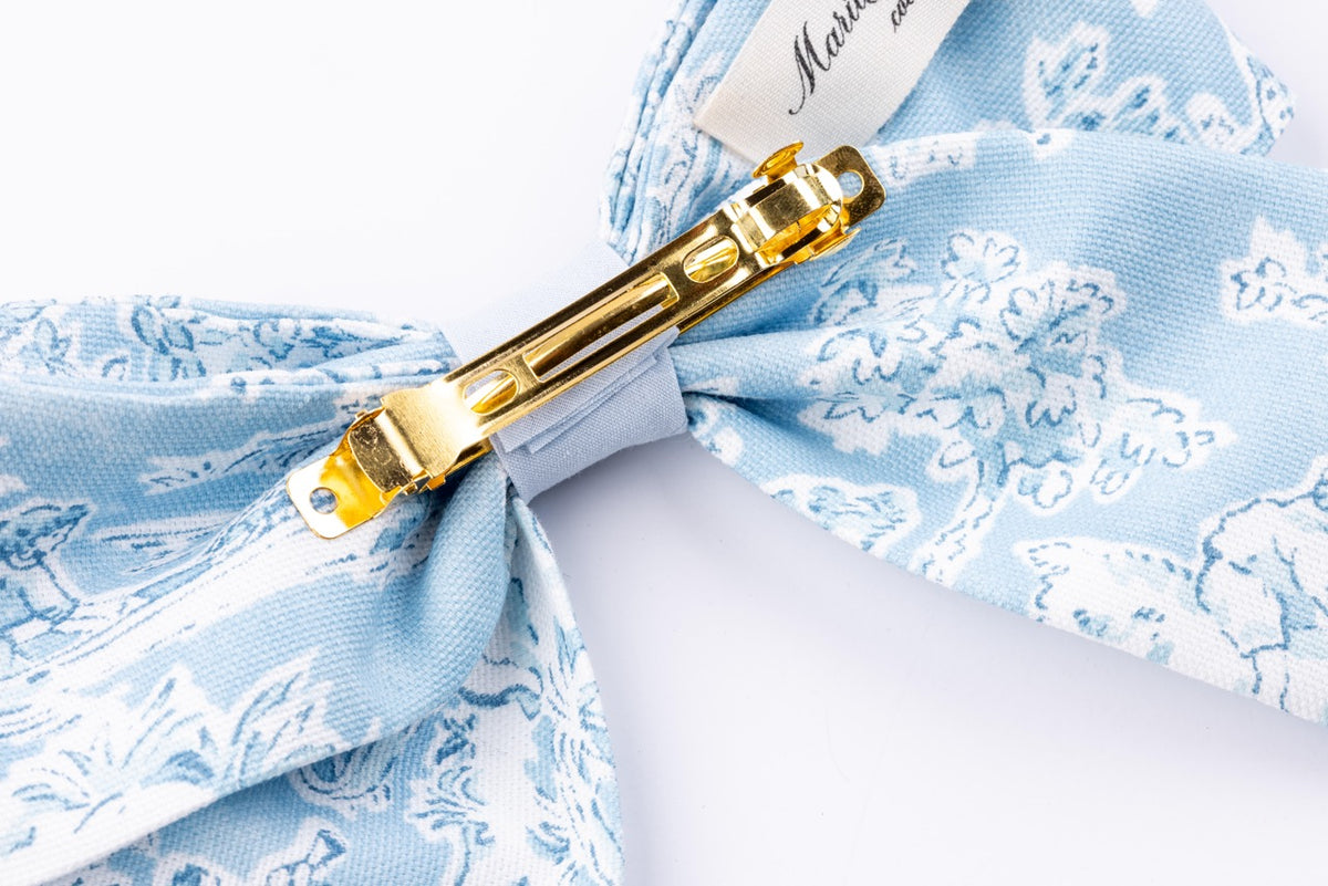 Farmhouse Toile Bow in Blue