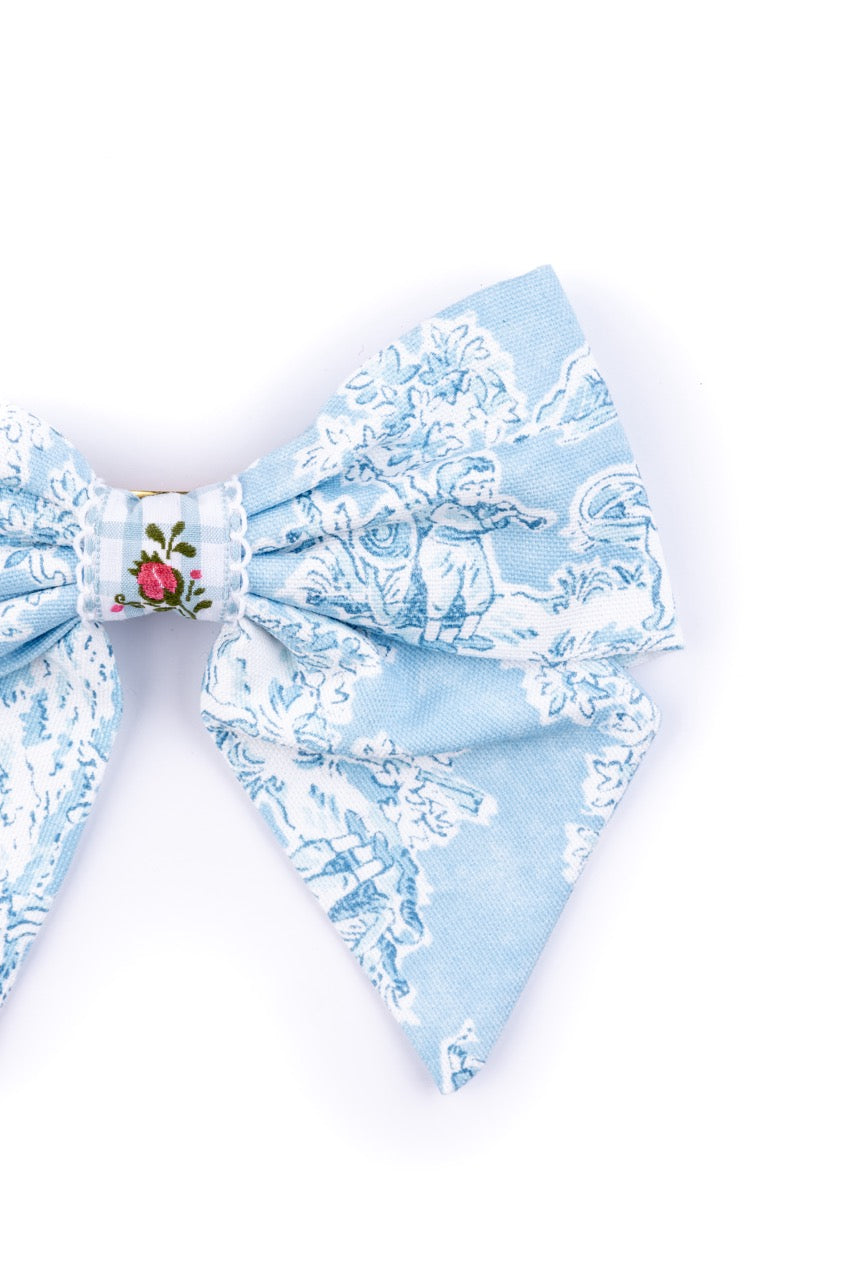 Farmhouse Toile Bow in Blue