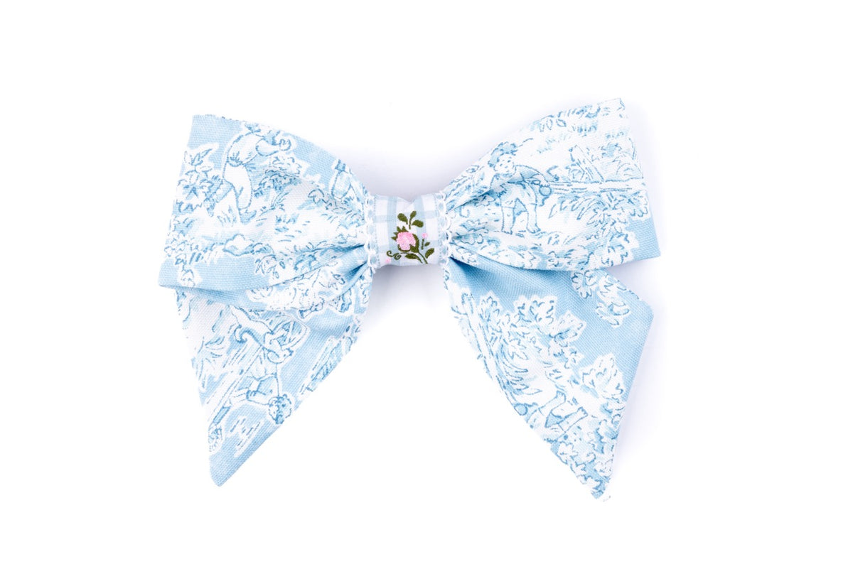 Farmhouse Toile Bow in Blue