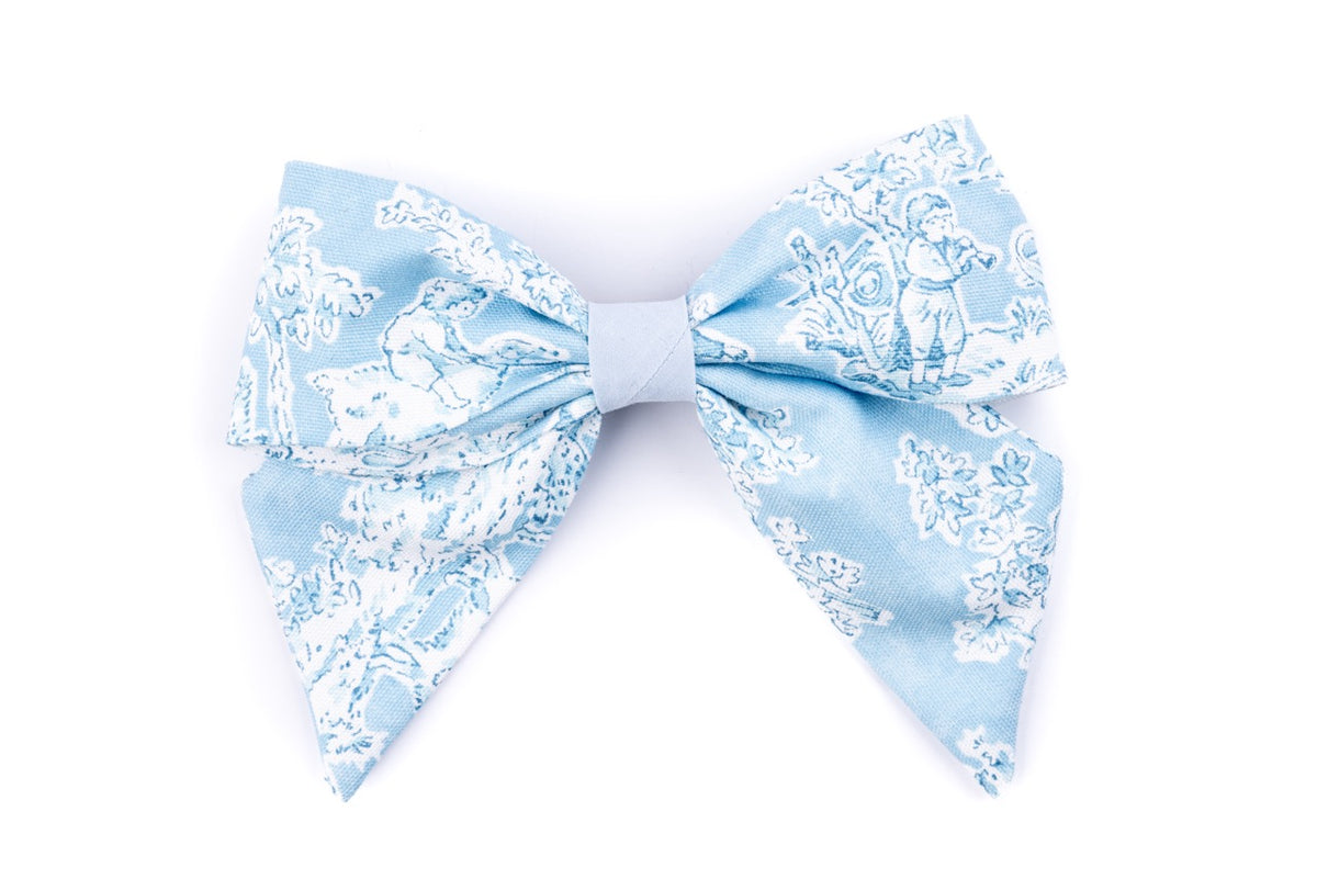 Farmhouse Toile Bow in Blue