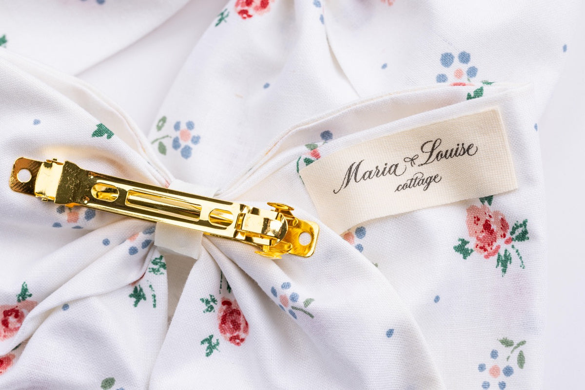 Daisy Meadow Bow in White