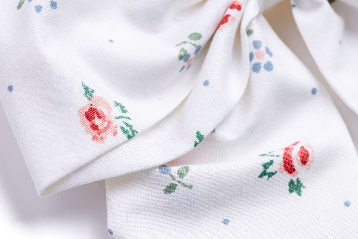 Daisy Meadow Bow in White