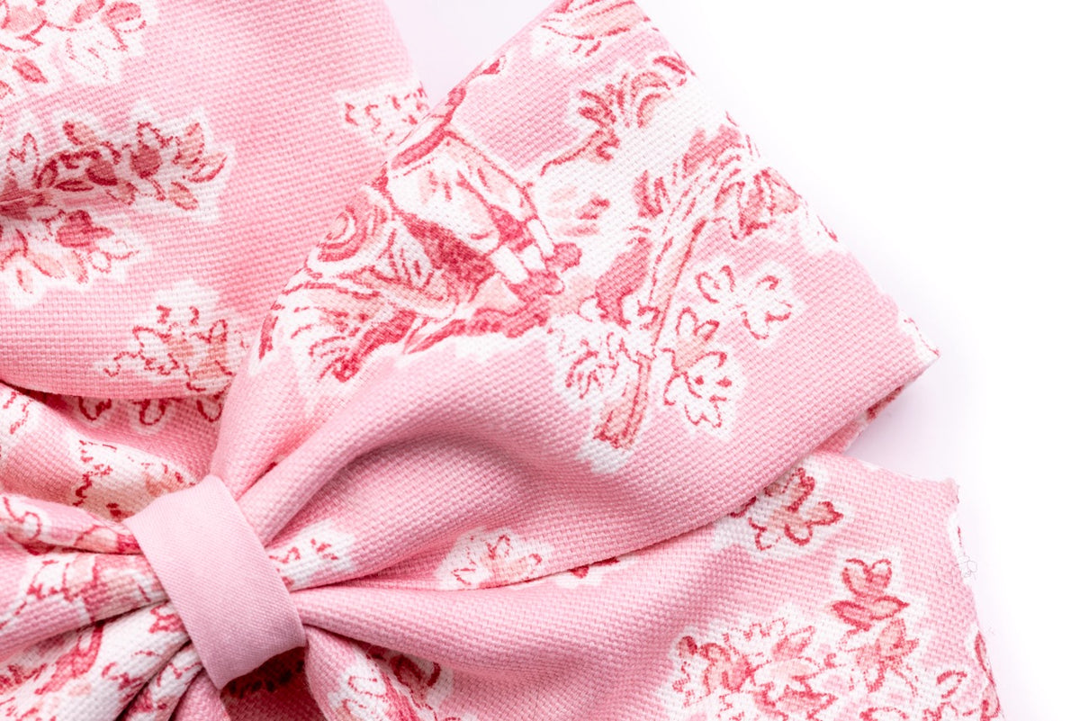 Farmhouse Toile Bow in Pink
