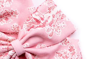 Farmhouse Toile Bow in Pink