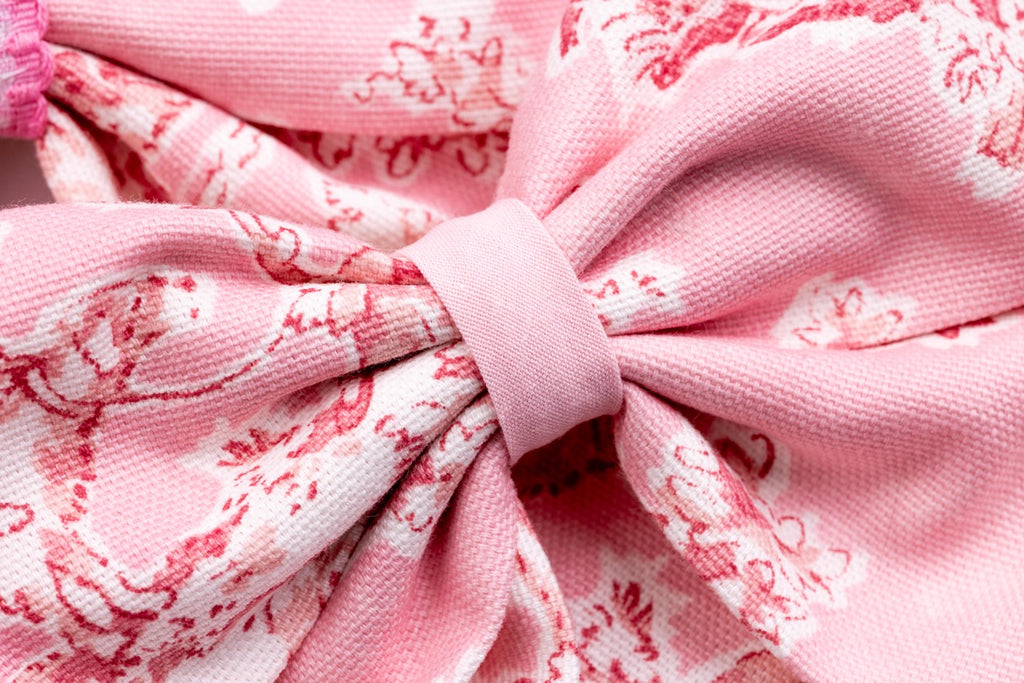 Farmhouse Toile Bow in Pink
