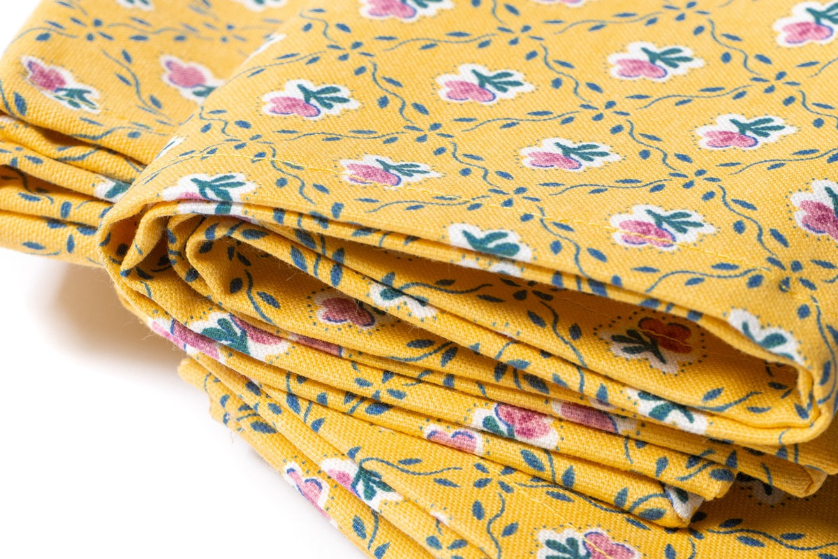Retro Rose Napkins in Yellow, Set of 4