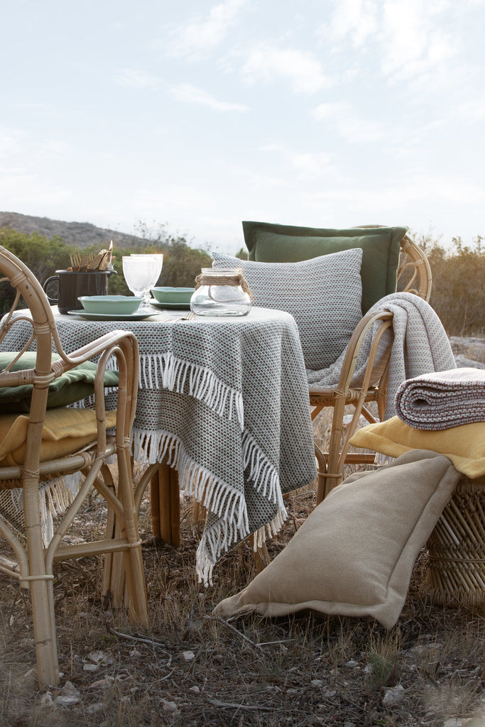 Multi Grain of Rice Throw