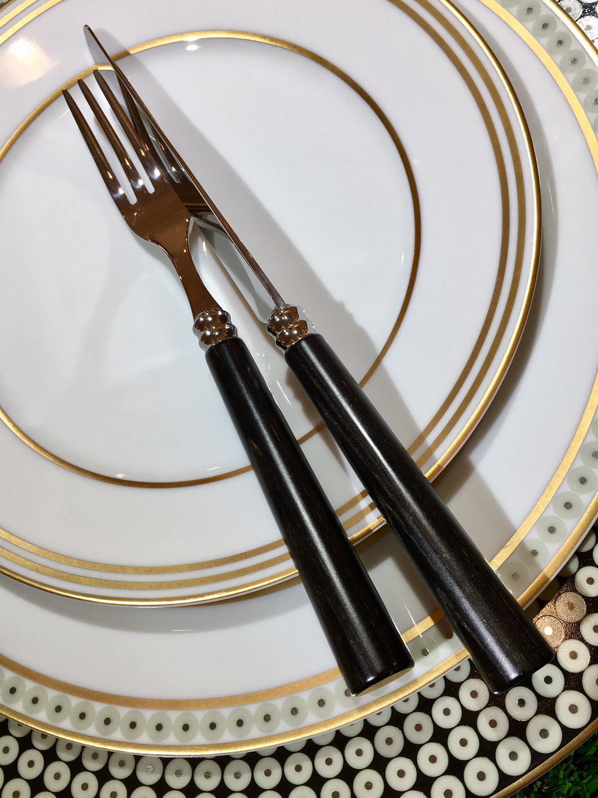 Marat Place Setting in Black Wood, Set of 5