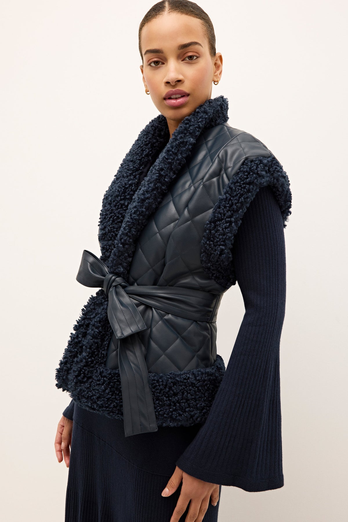 Beatrice Vest in Naval