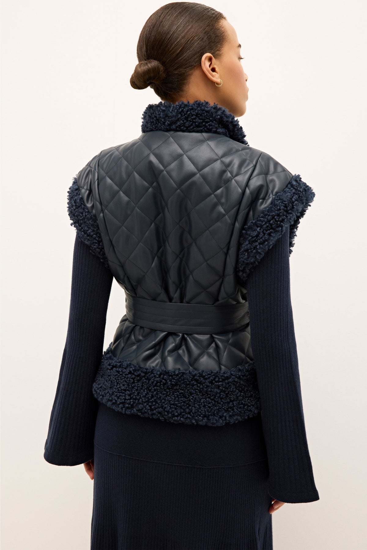 Beatrice Vest in Naval