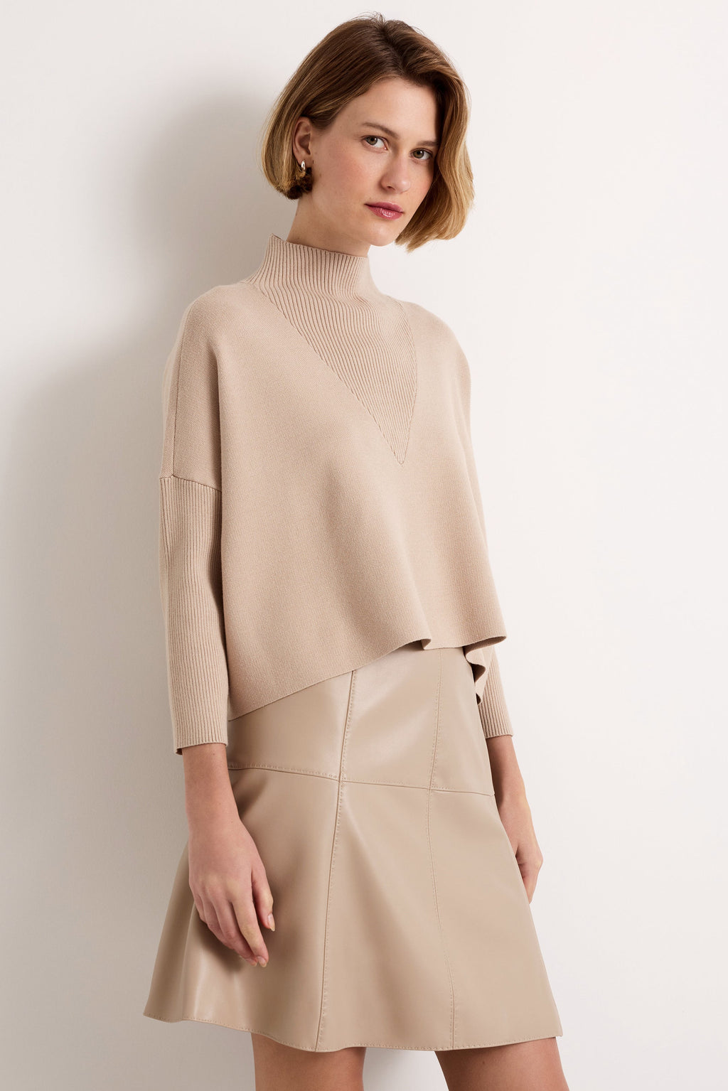 Claudie Popover in Camel