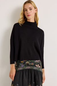 Claudie Popover in Black