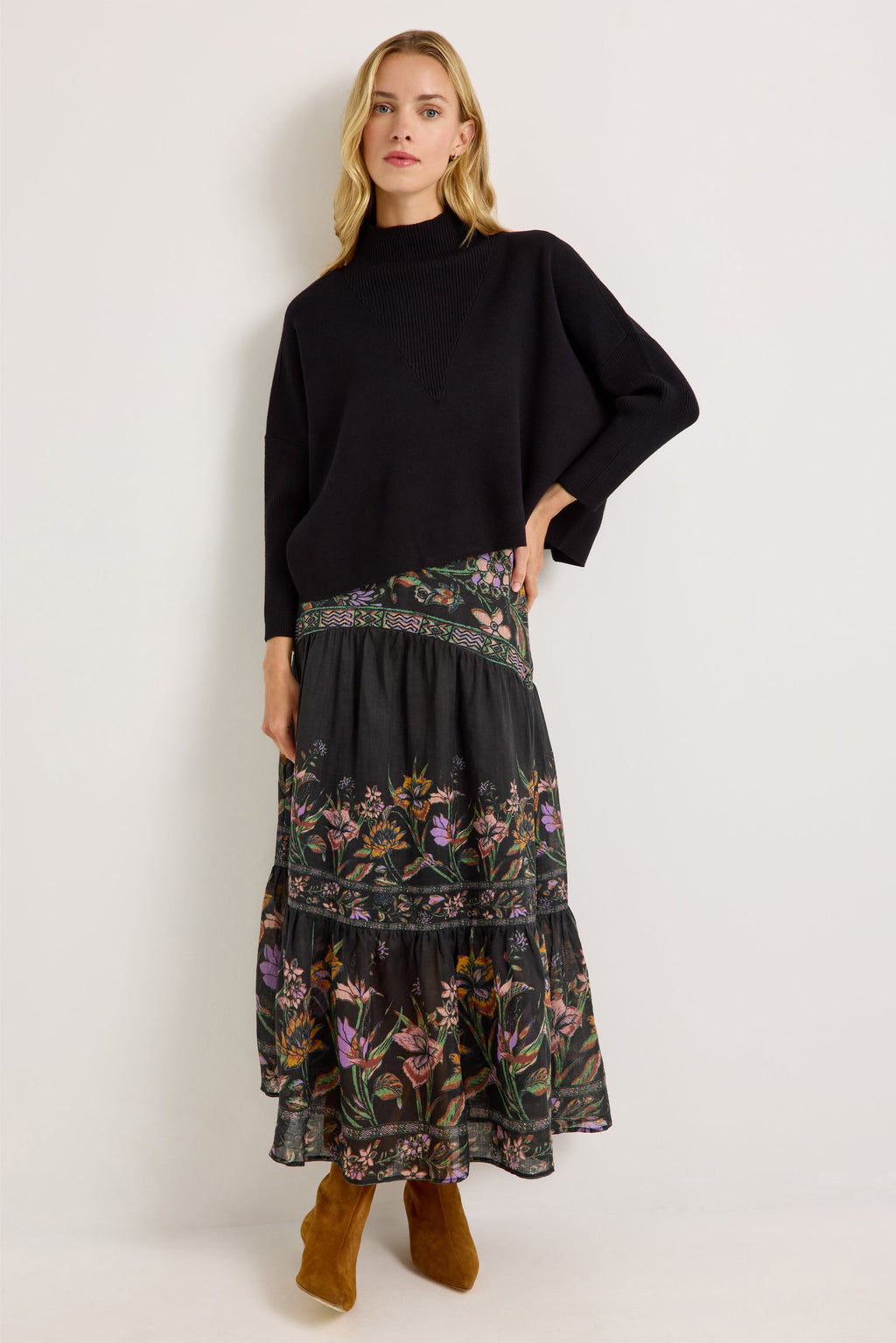 Claudie Popover in Black