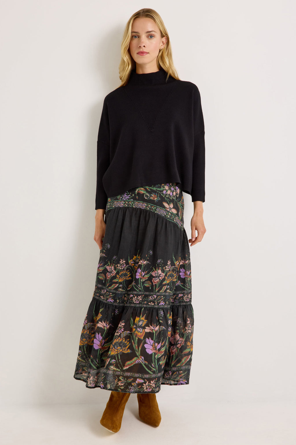 Claudie Popover in Black