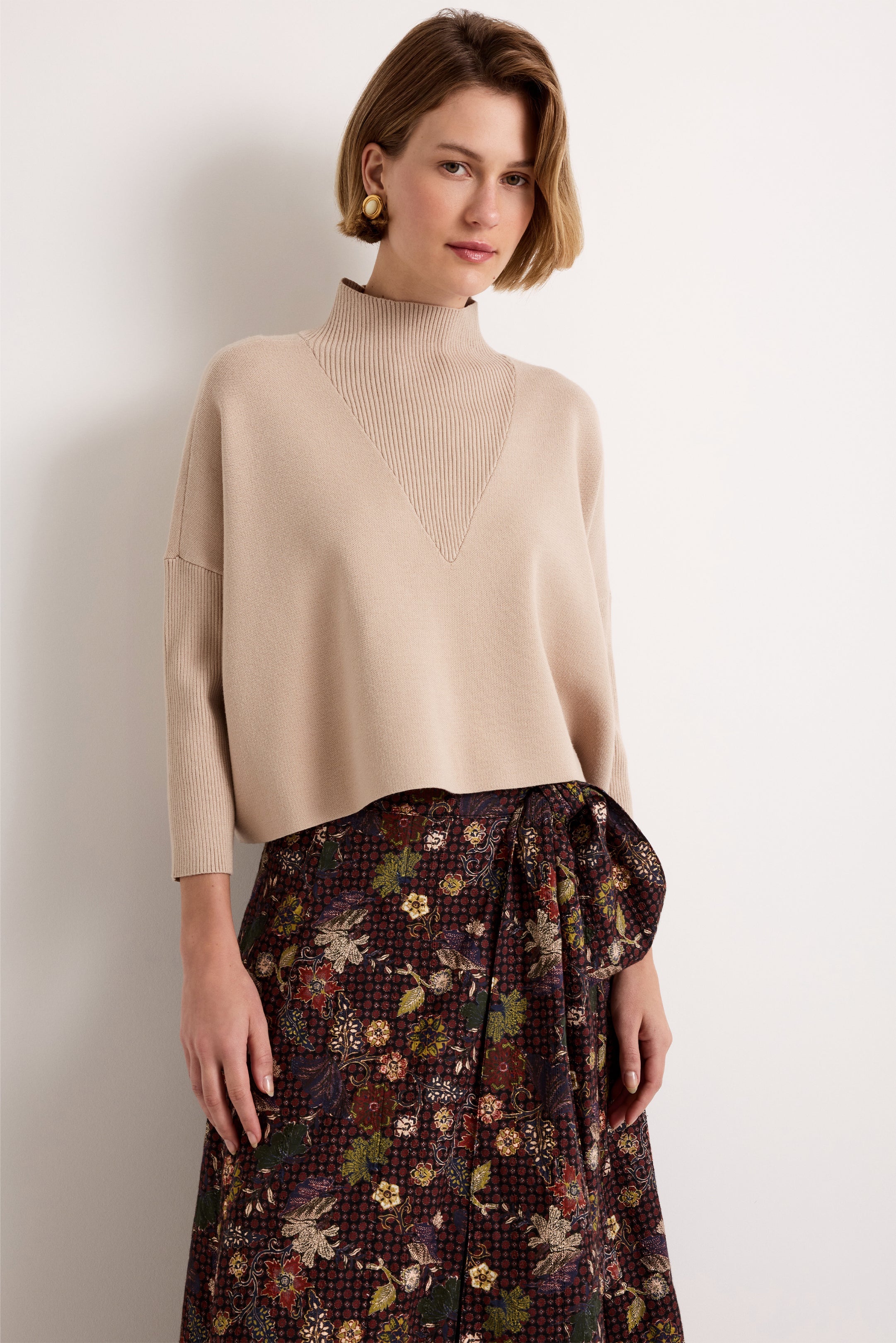 Claudie Popover in Camel