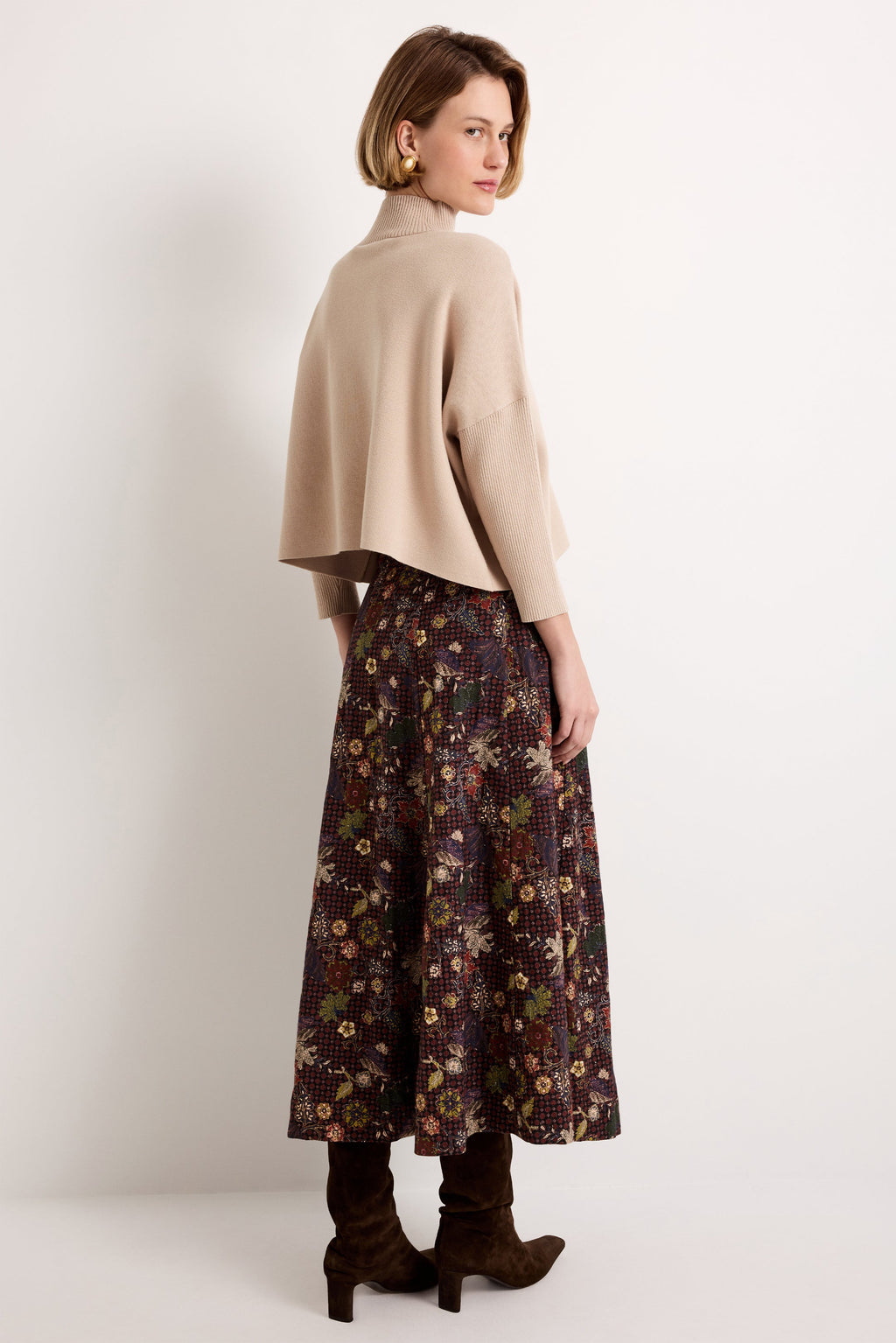 Claudie Popover in Camel