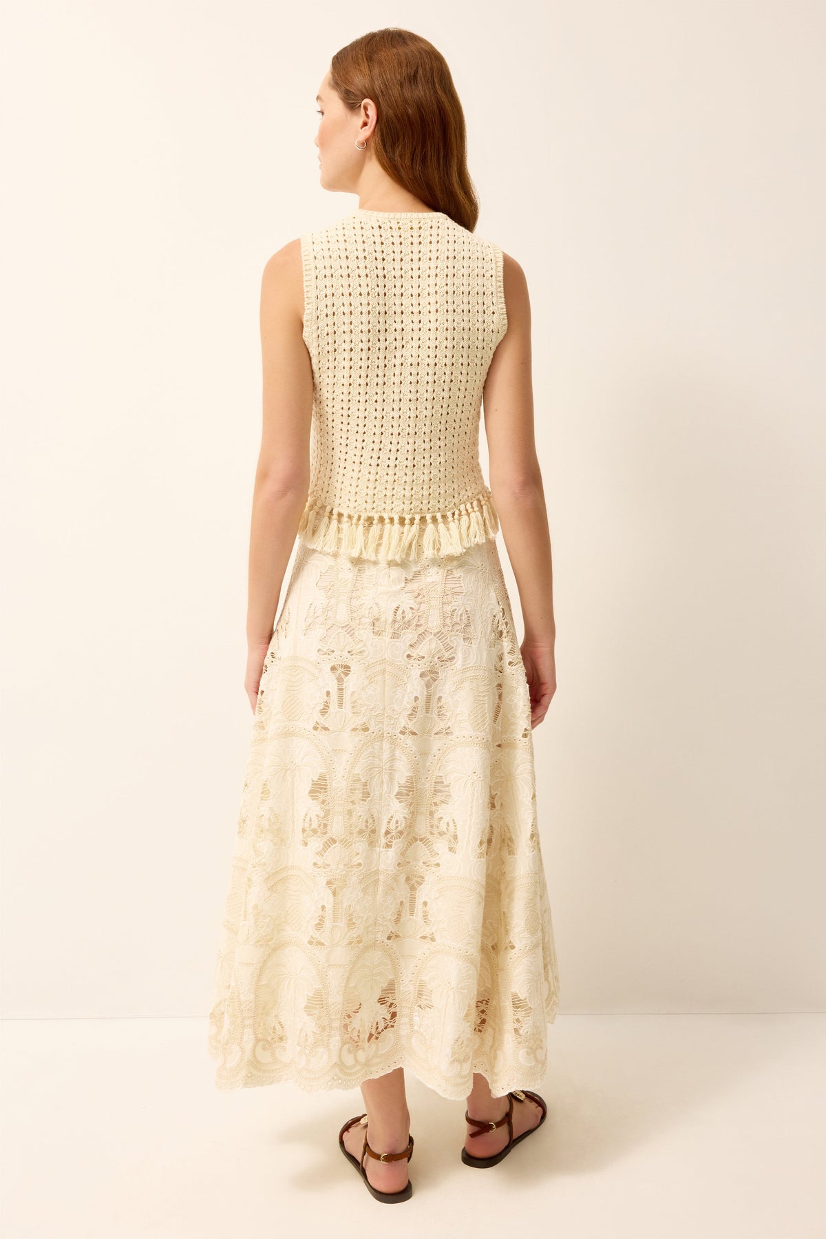 Ivory knitted tank with a round neckline