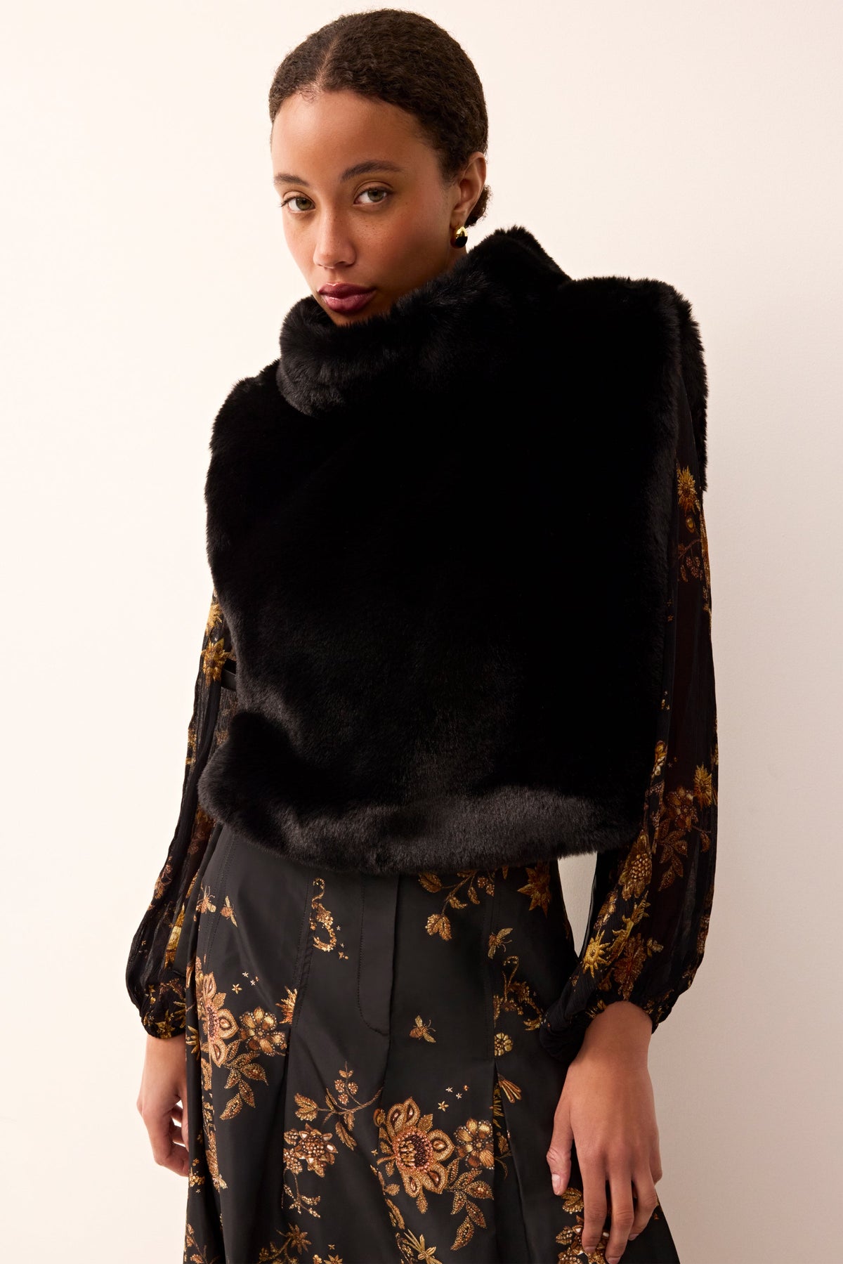 Cordelia Popover in Black