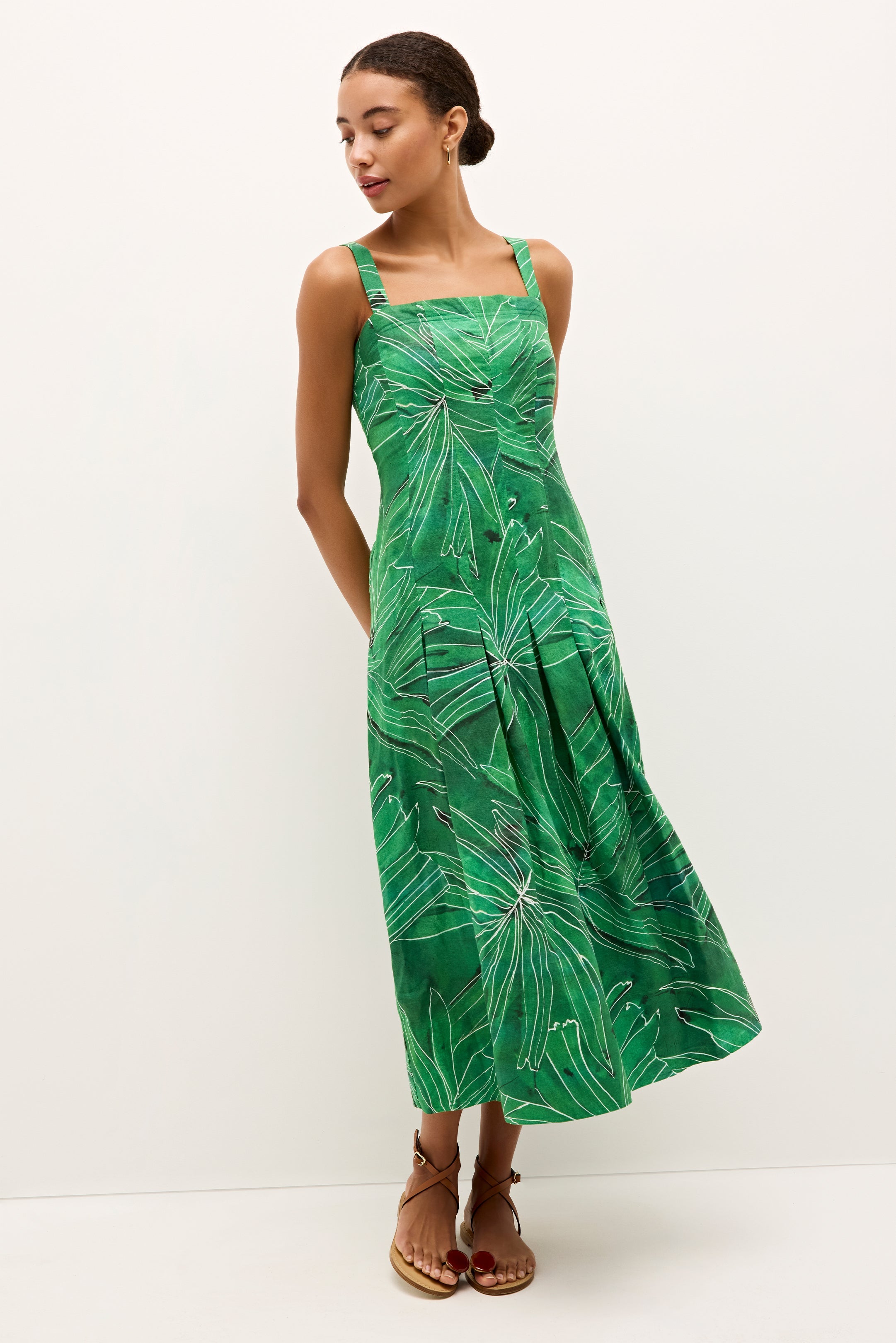 Green Sleeveless midi dress with tropical leaf print and square neckline