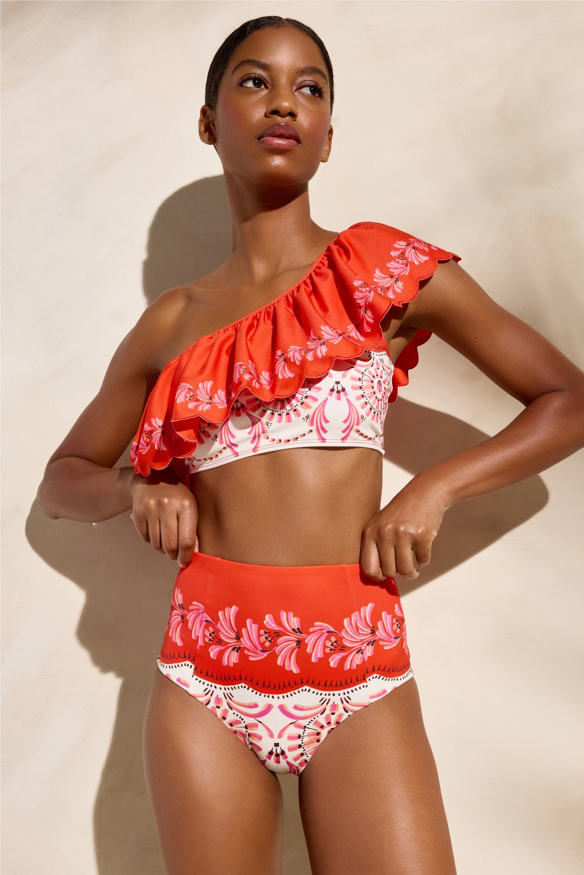 Micha Bottom in Seraphine
