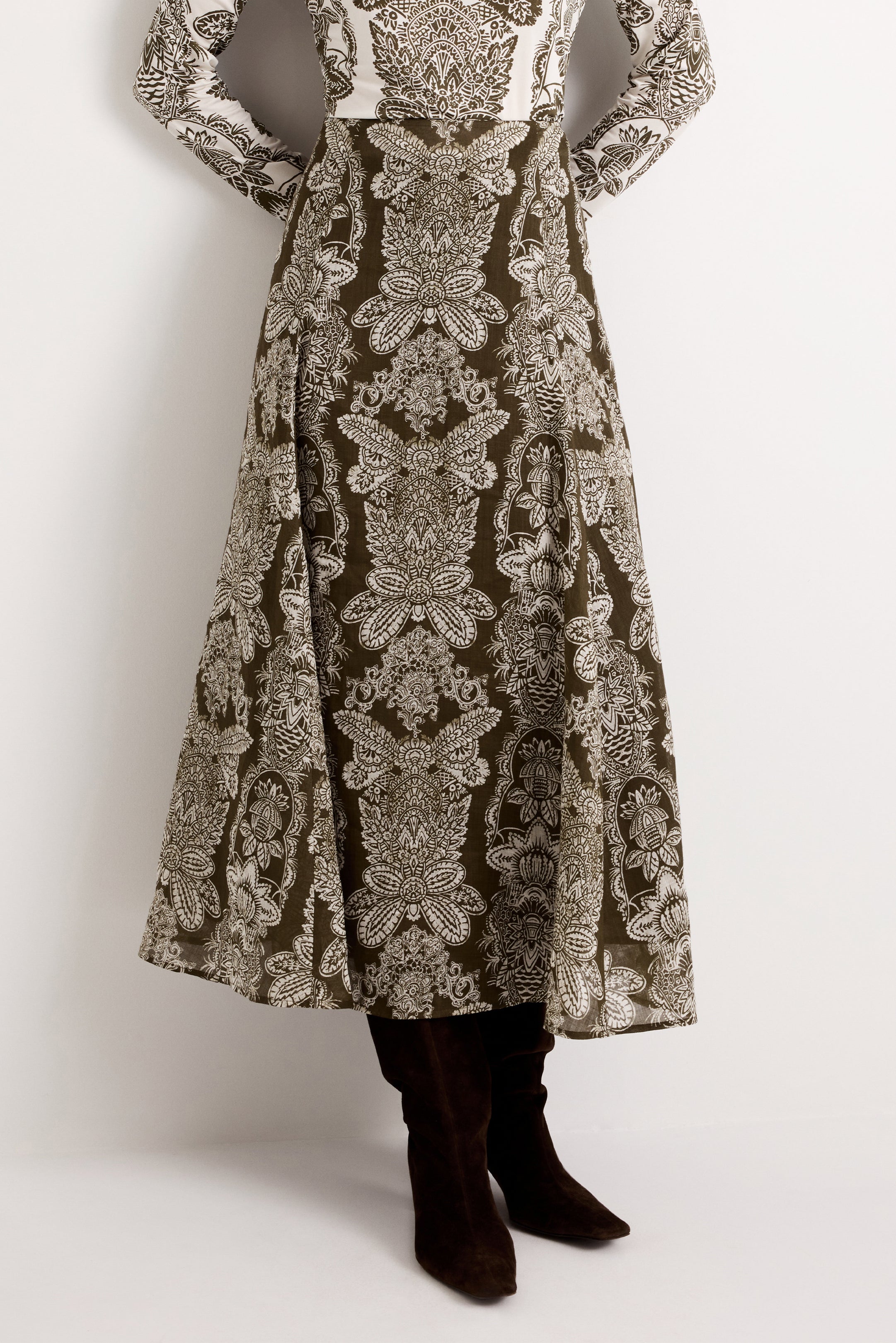 Emryn Skirt in Verdelle