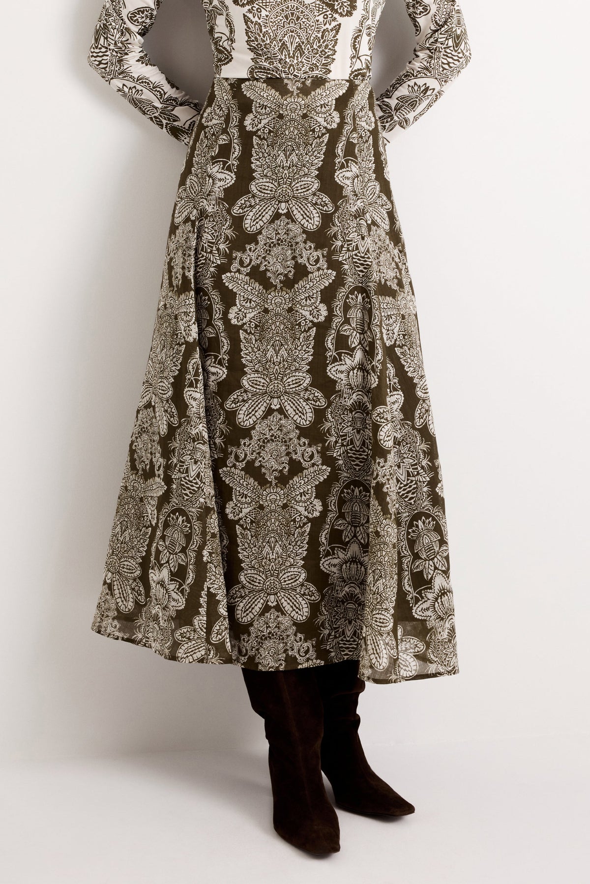 Emryn Skirt in Verdelle