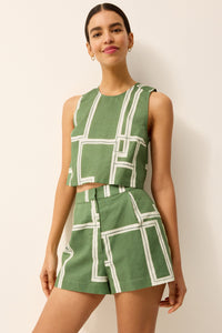 Tailored green and white geometric printed short