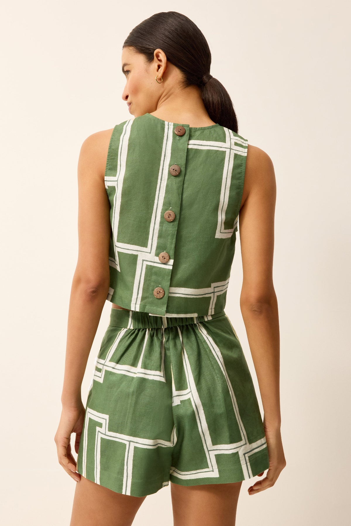 Relaxed fit green and white printed short