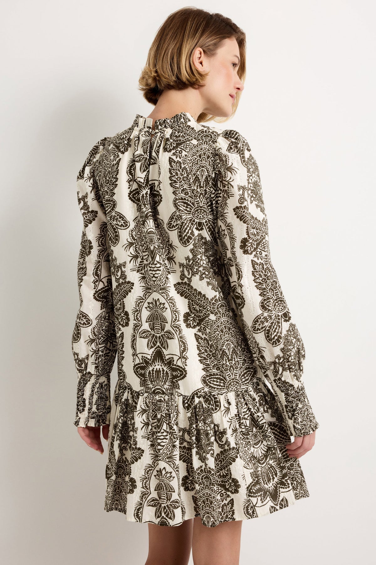 Irena Dress in Chantilly