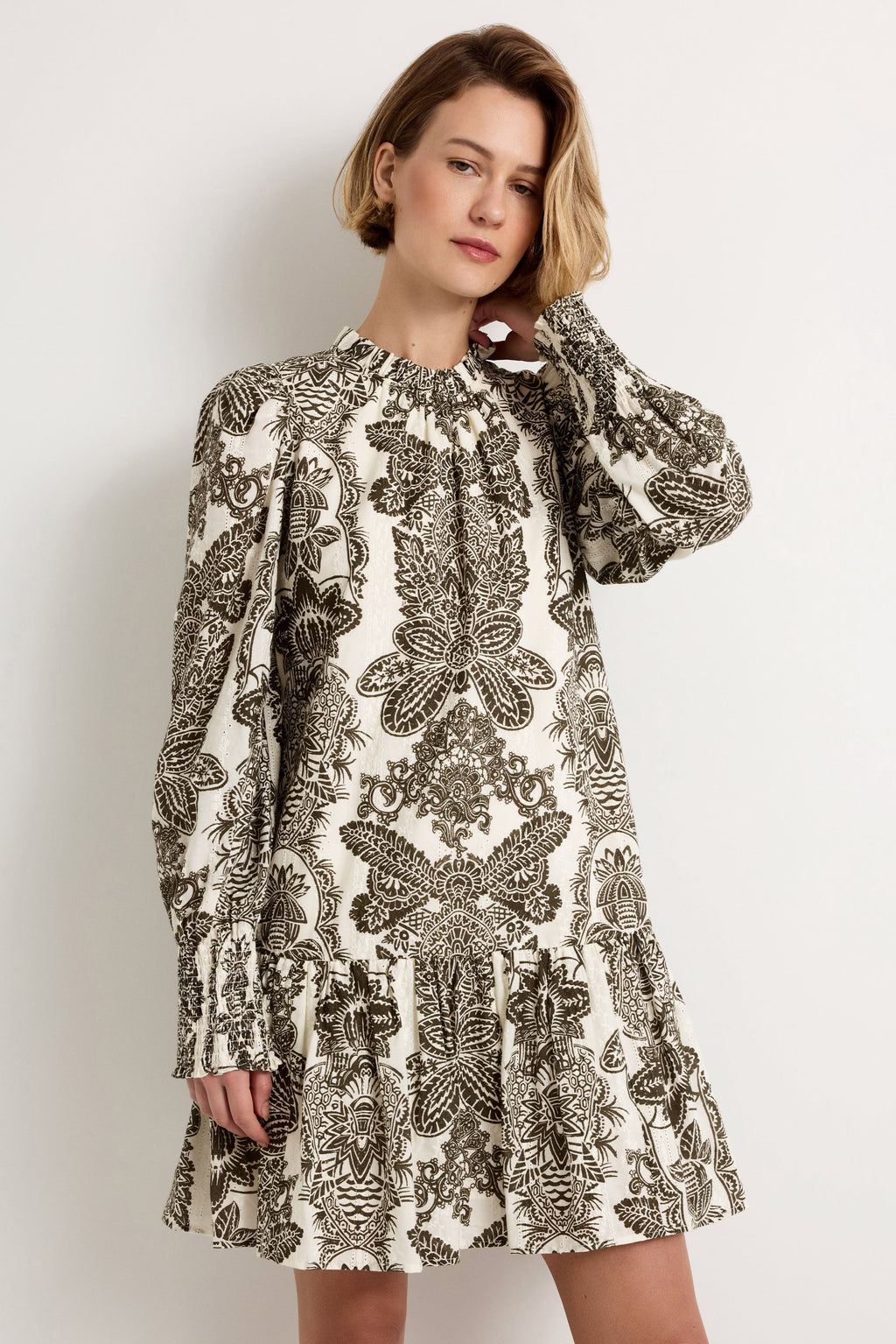 Irena Dress in Chantilly