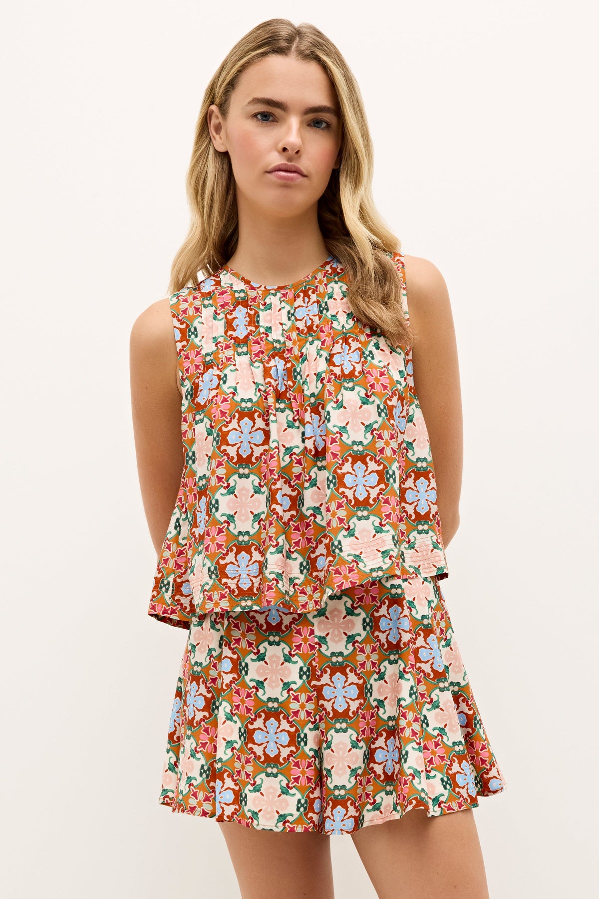 Multicolor floral patterned blouse with pleated front detailing