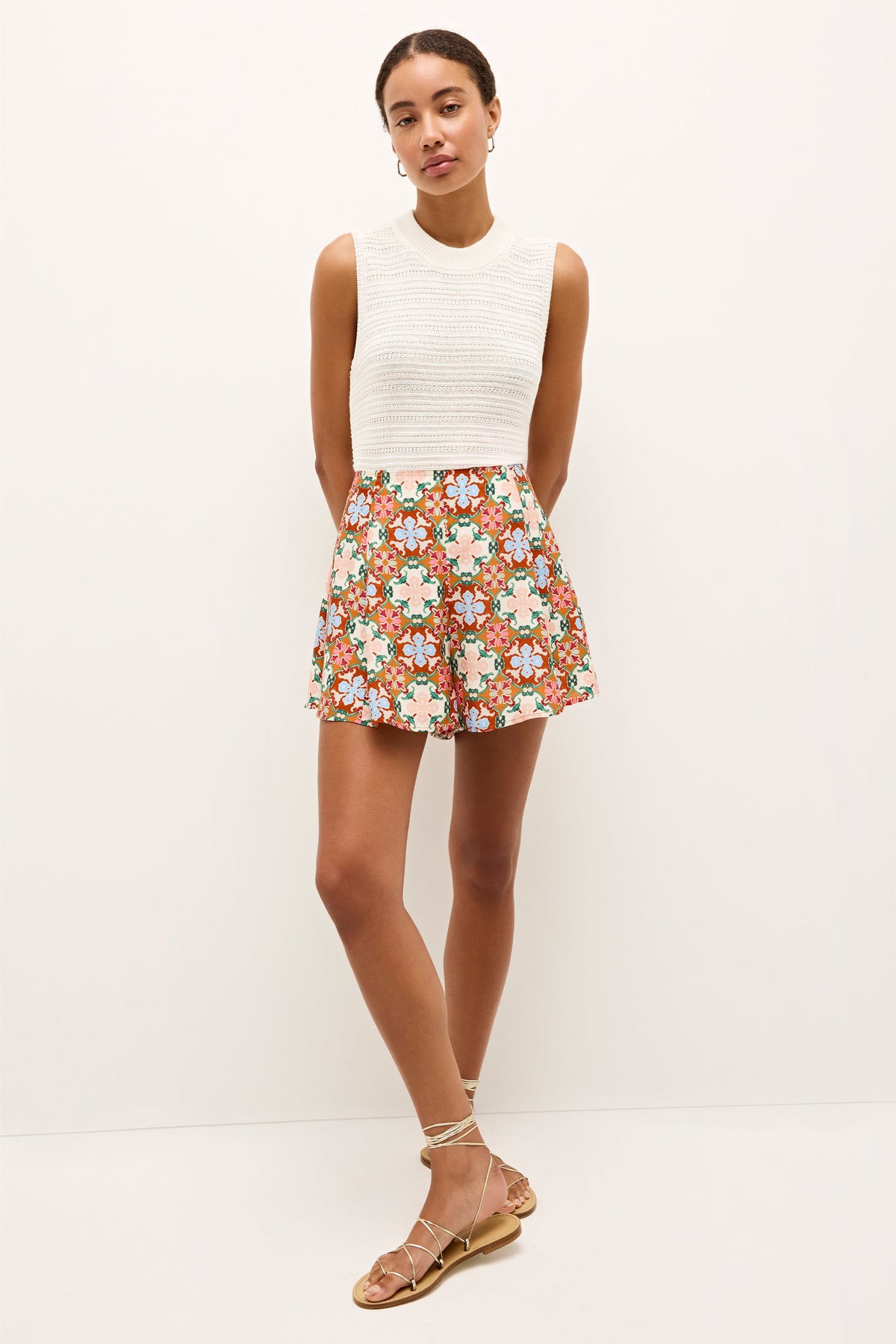 Flowy shorts with an elastic waist and bold multicolor geometric motif