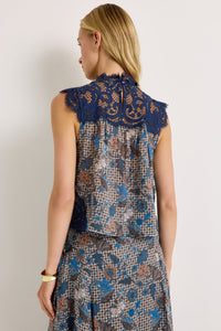 Naiomi Top in Aegean