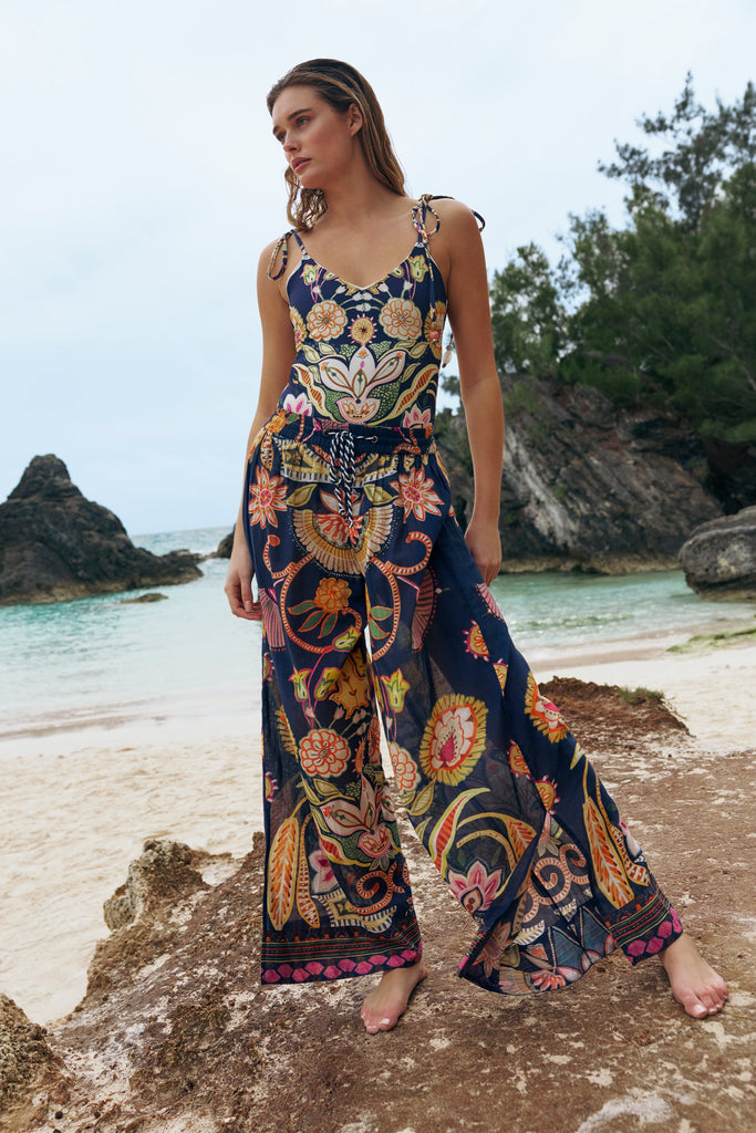 Ariel Pant in Neptune