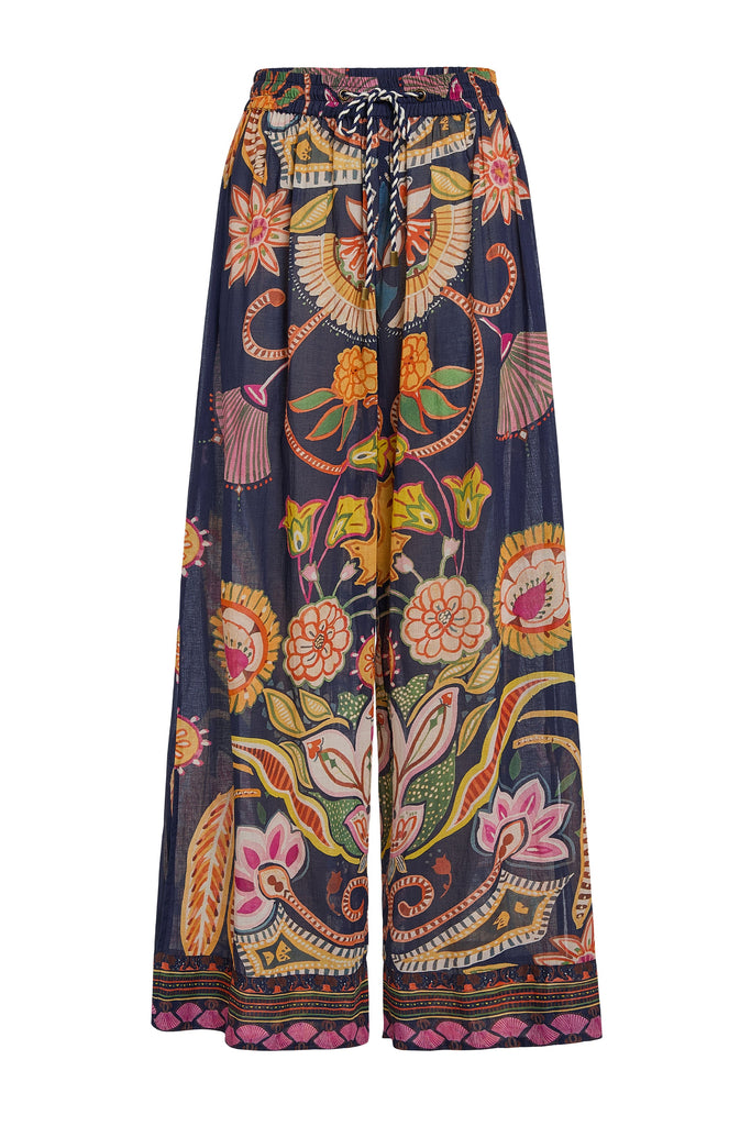 Ariel Pant in Neptune