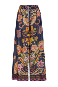 Ariel Pant in Neptune