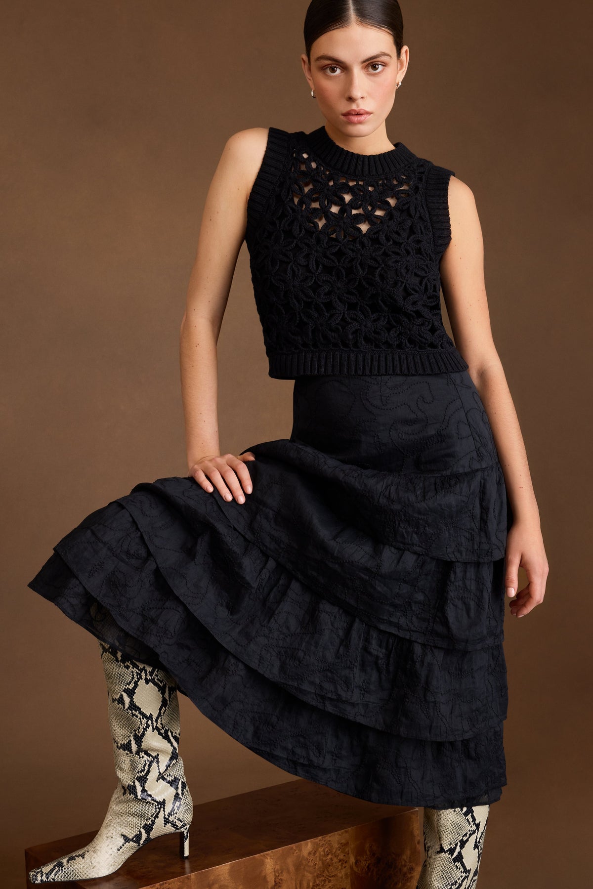 Thea Shell Top in Black