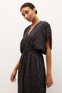 Comfortable striped dress with an empire waist and casual silhouette 